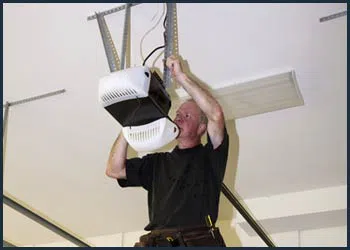 Garage Doors Store Repairs San Antonio, TX 210-245-5932 - cont-gdr-door-opener-08m