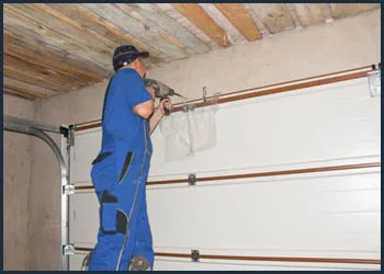 Garage Doors Store Repairs San Antonio, TX 210-245-5932 Garage Doors Store Repairs San Antonio, TX 210-245-5932 - cont-gdr-door-repair-08m